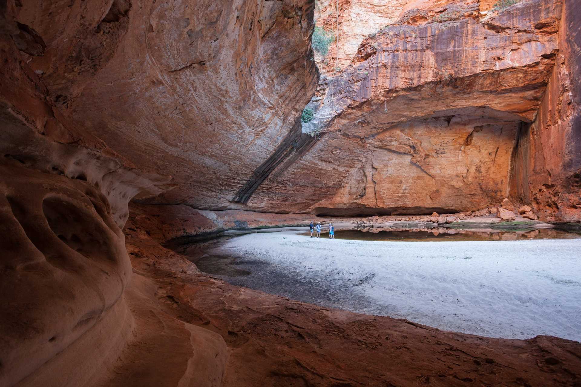 Amphitheater in Cathedral Gorge.jpg